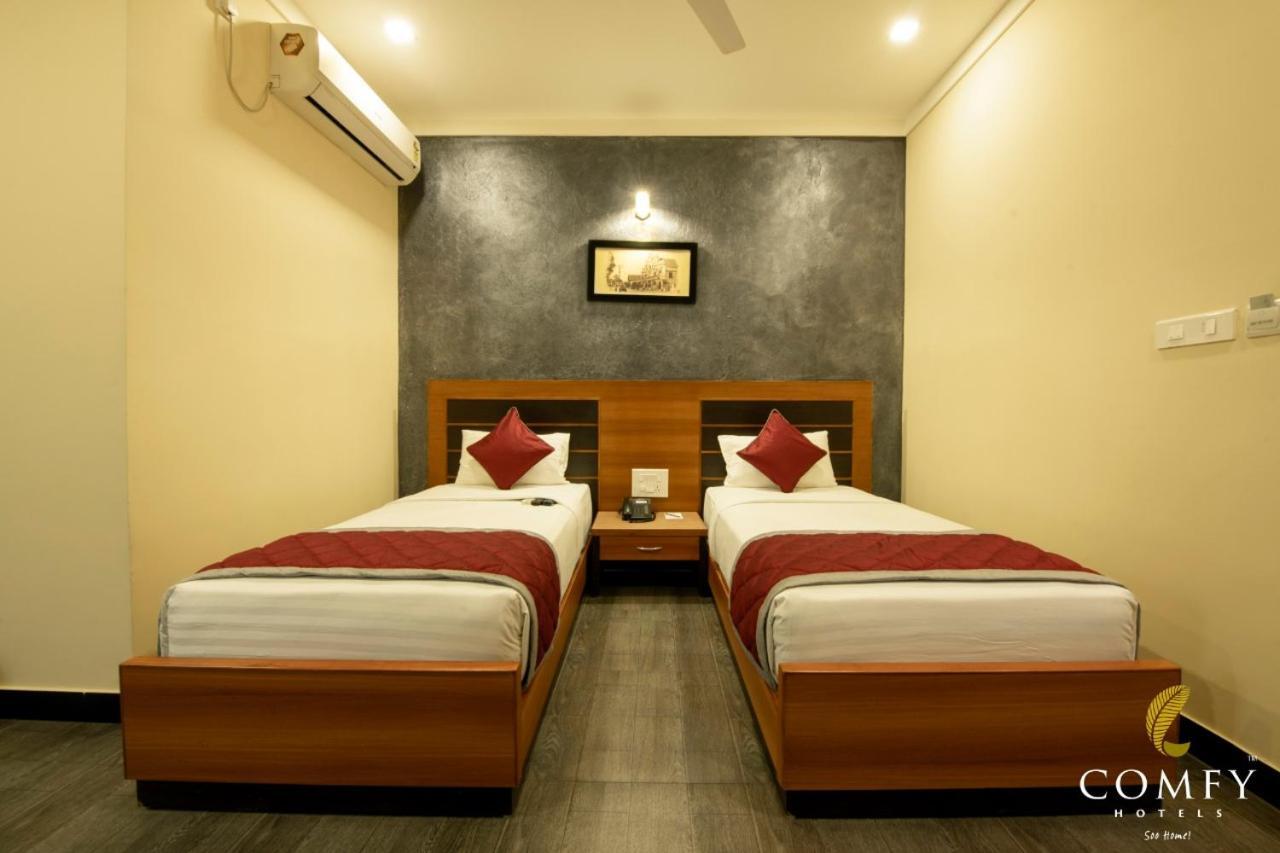 Comfy Luxury Hotel Бангалор Екстериор снимка